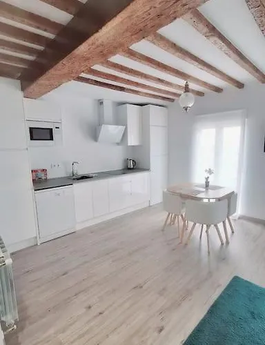 Se3-coqueto Y Funcional En El Centro De 公寓